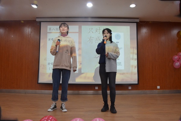 小组赛合唱.jpg