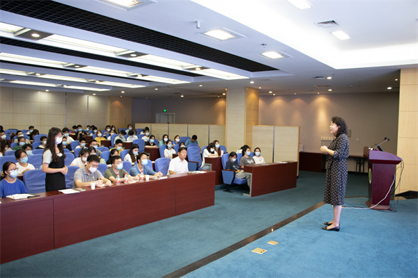 同学提问.jpg
